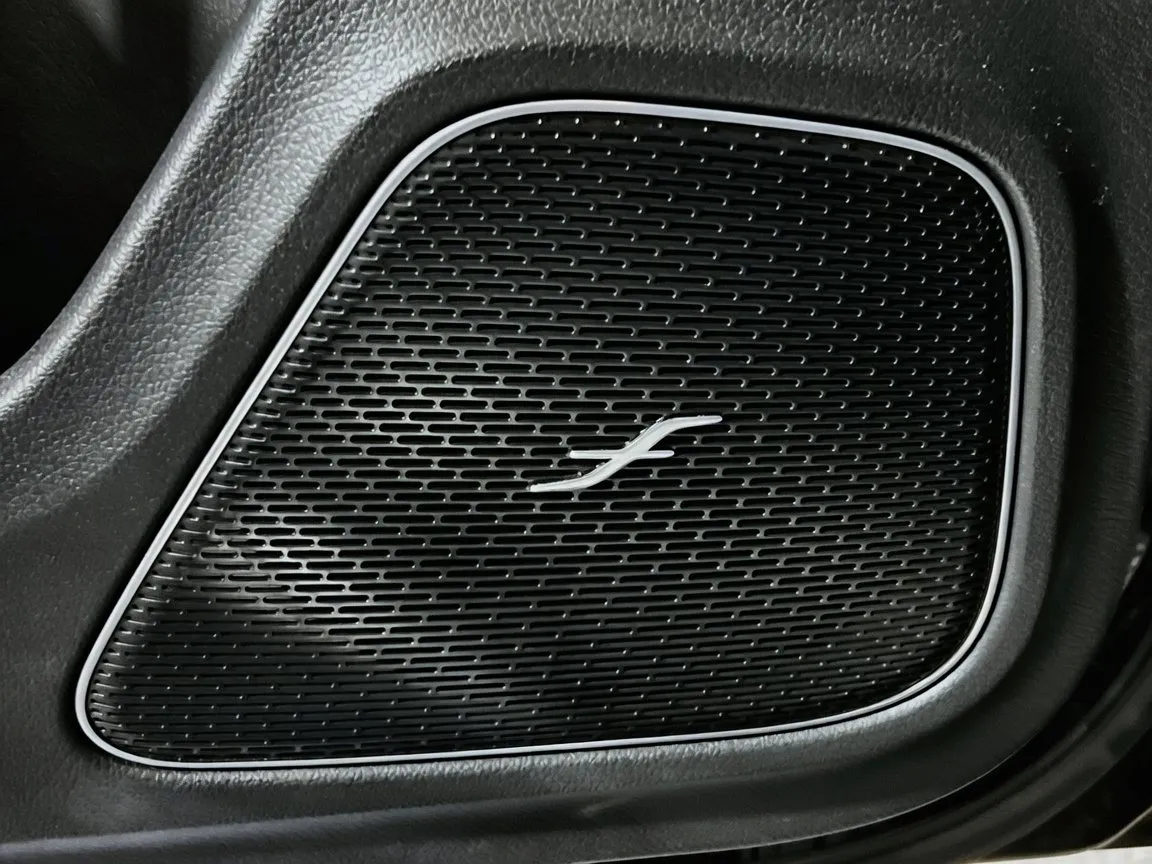 Mercedes-Benz CLA photo 14