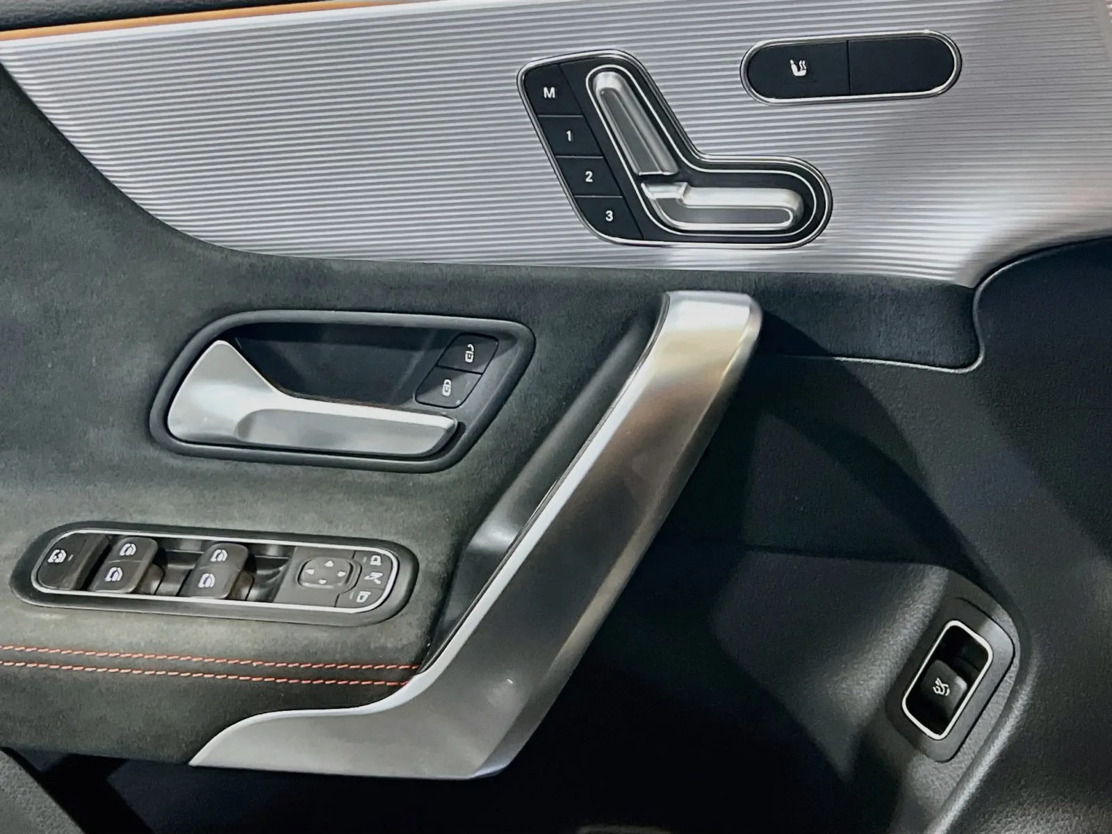 Mercedes-Benz CLA photo 13