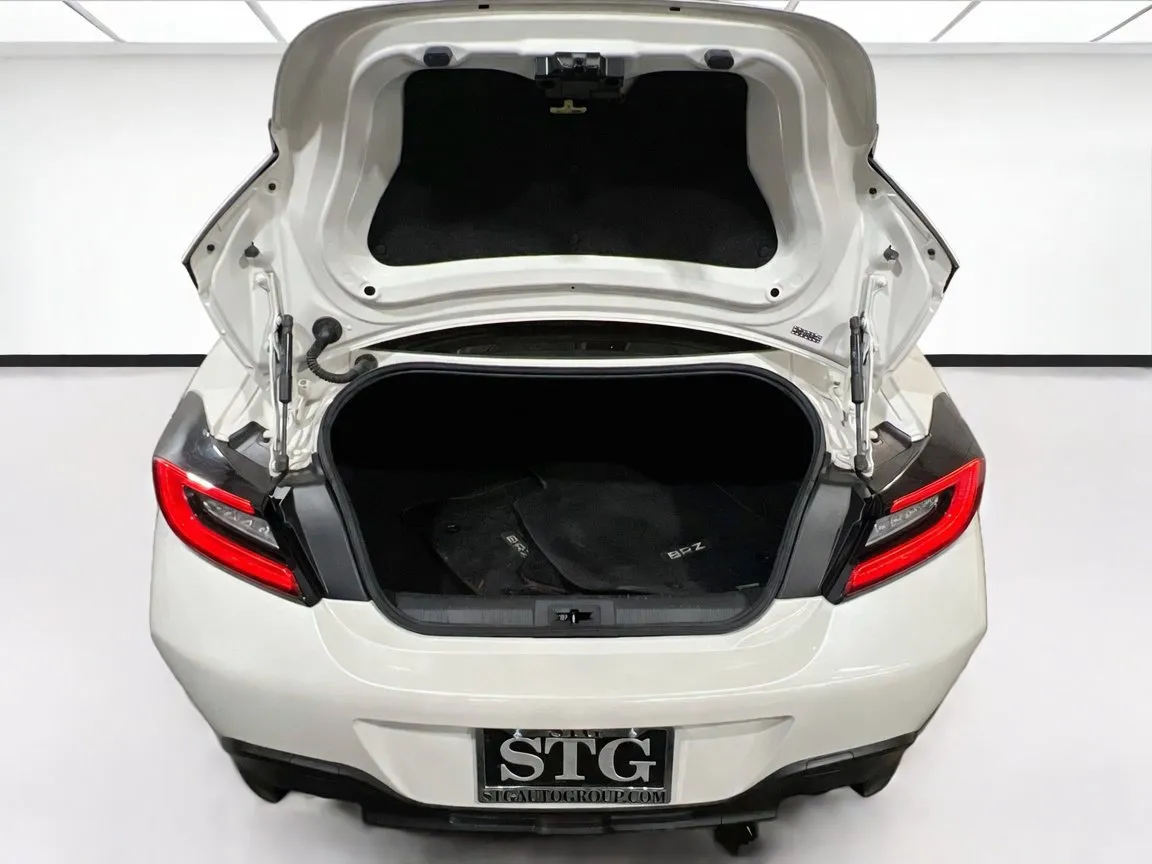 Subaru BRZ photo 17