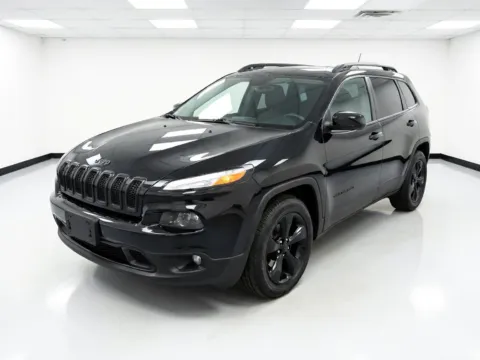 Black 2018 Jeep Cherokee Latitude for sale in Chandler, AZ