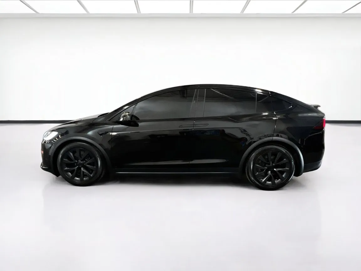 2025 Tesla Model X Long Range - Photo 23