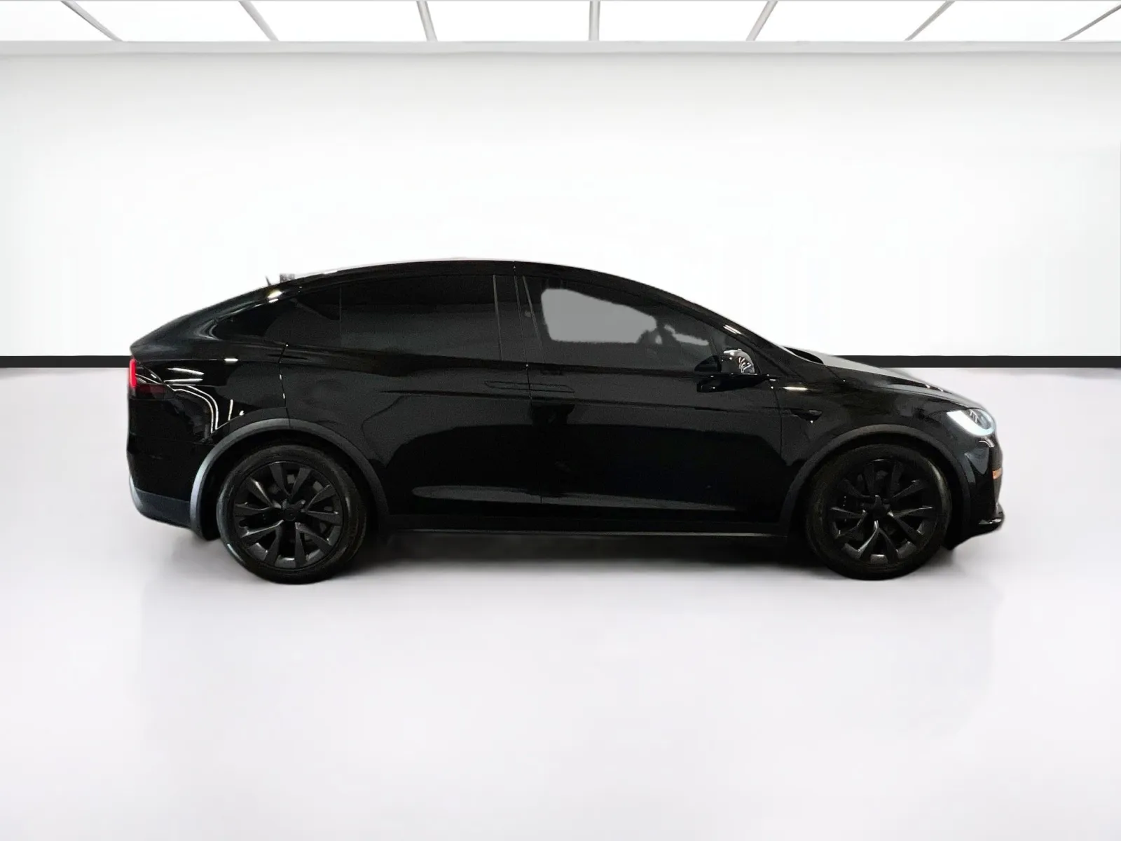 2025 Tesla Model X Long Range - Photo 24