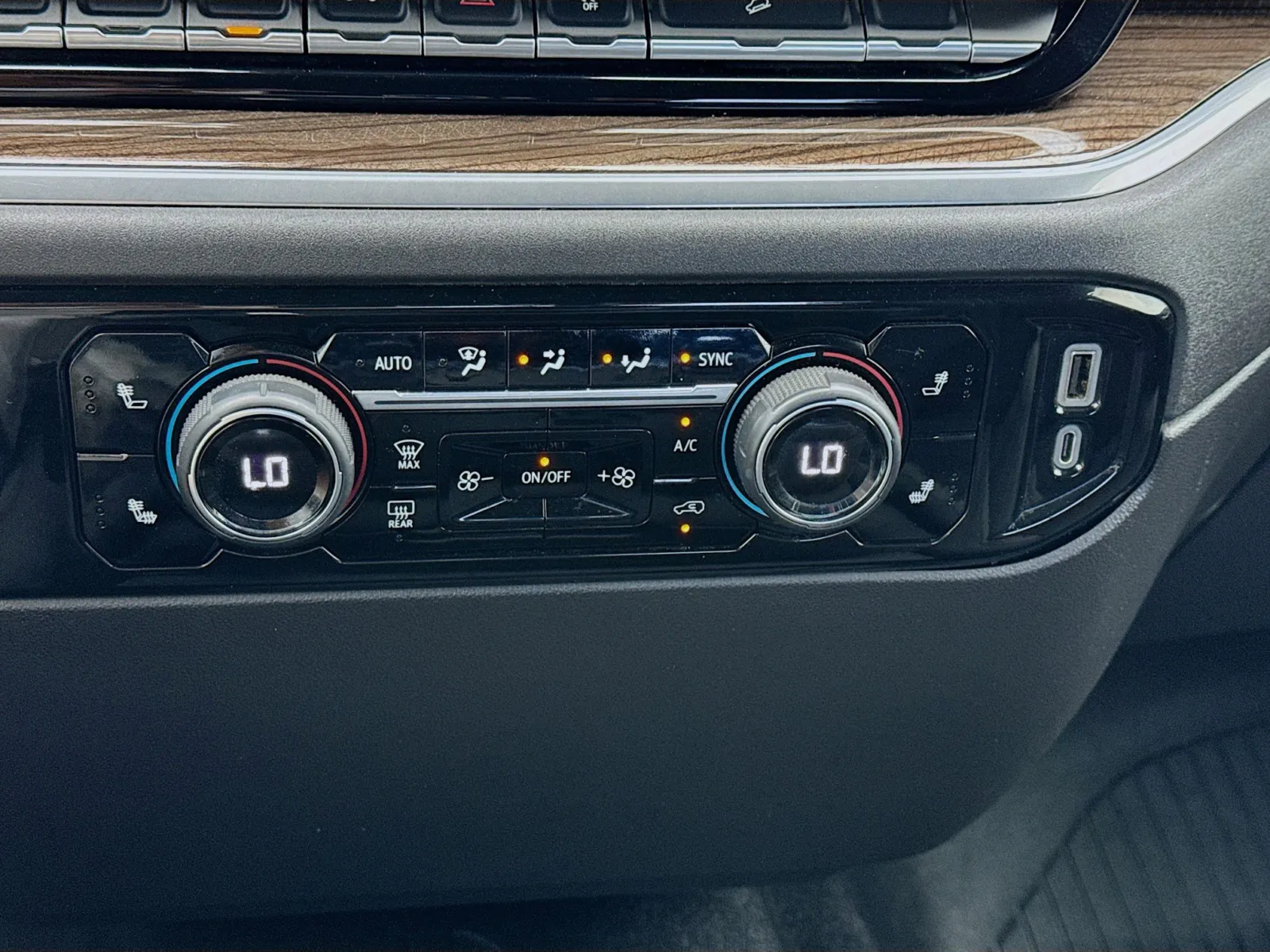 2022 Chevrolet Silverado 1500 LT Trail Boss - Photo 12