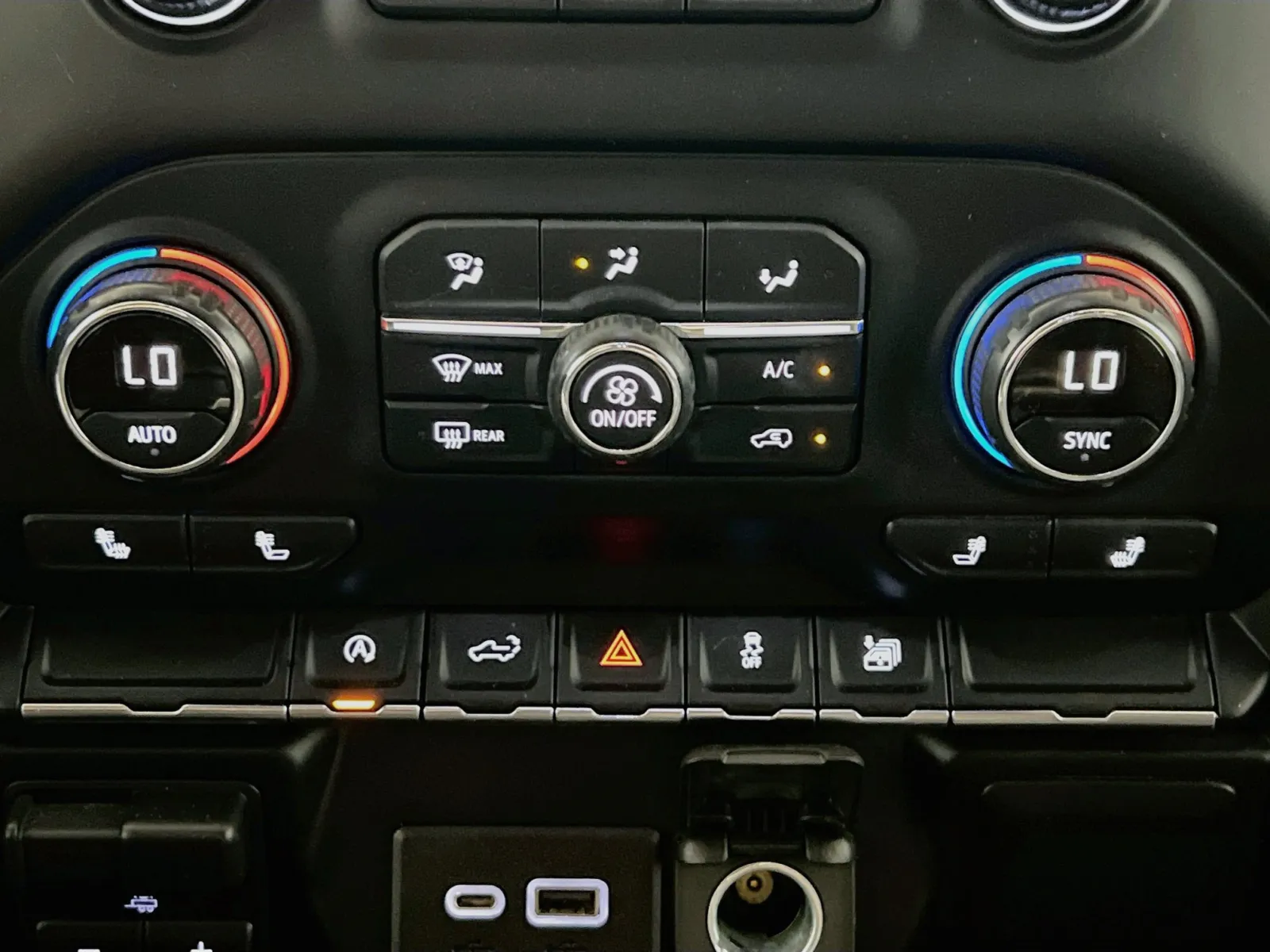 2020 Chevrolet Silverado 1500 LT - Photo 11