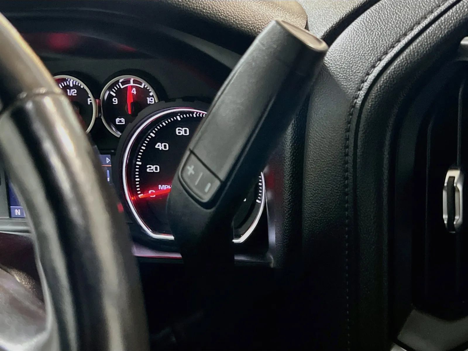 2020 Chevrolet Silverado 1500 LT - Photo 12
