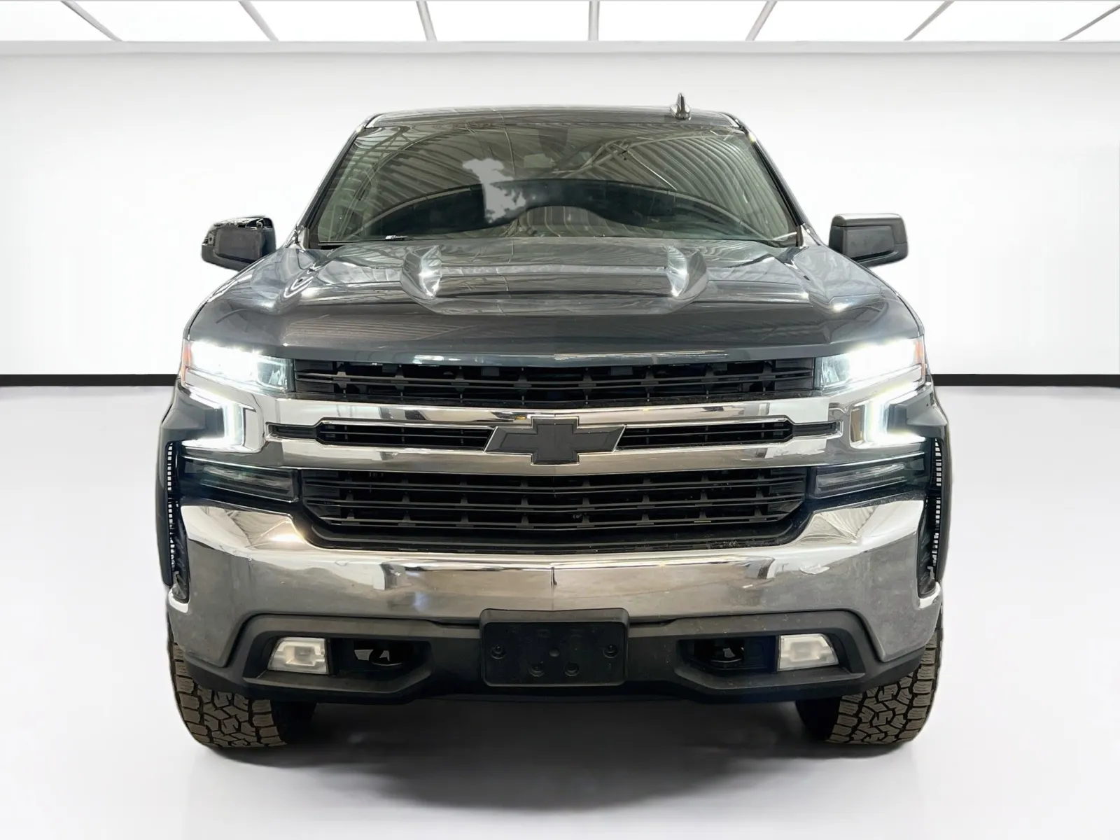 2020 Chevrolet Silverado 1500 LT - Photo 2