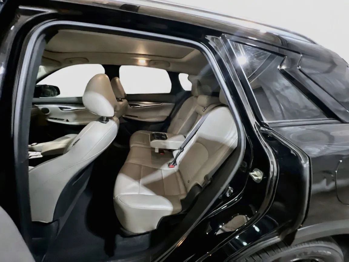 Infiniti QX50 photo 17