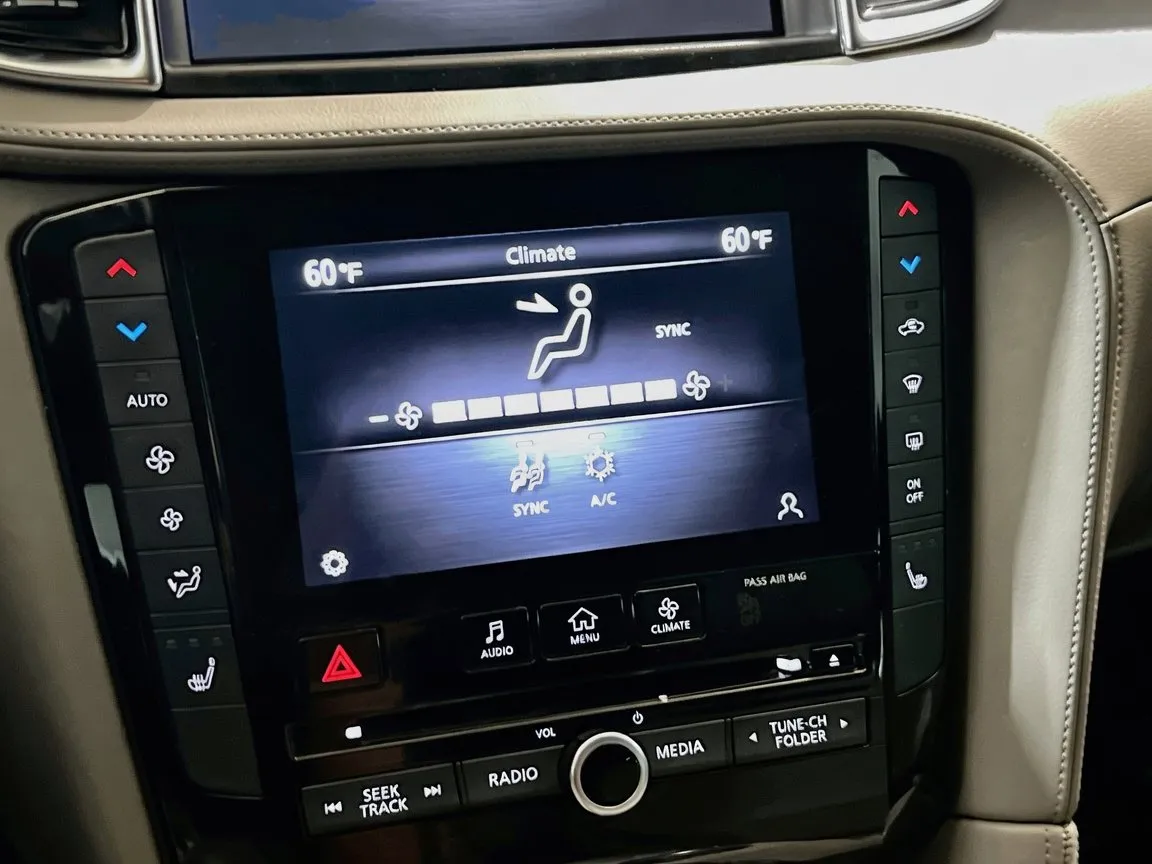 Infiniti QX50 photo 11