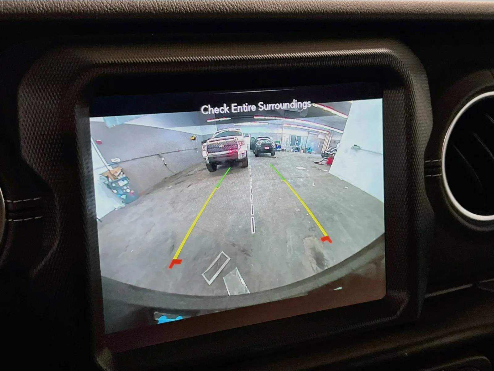 2022 Jeep Wrangler Unlimited Sahara 4XE - Photo 9