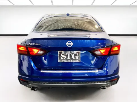 More photos of 2022 Nissan Altima 2.5 SR at STG Chandler, AZ