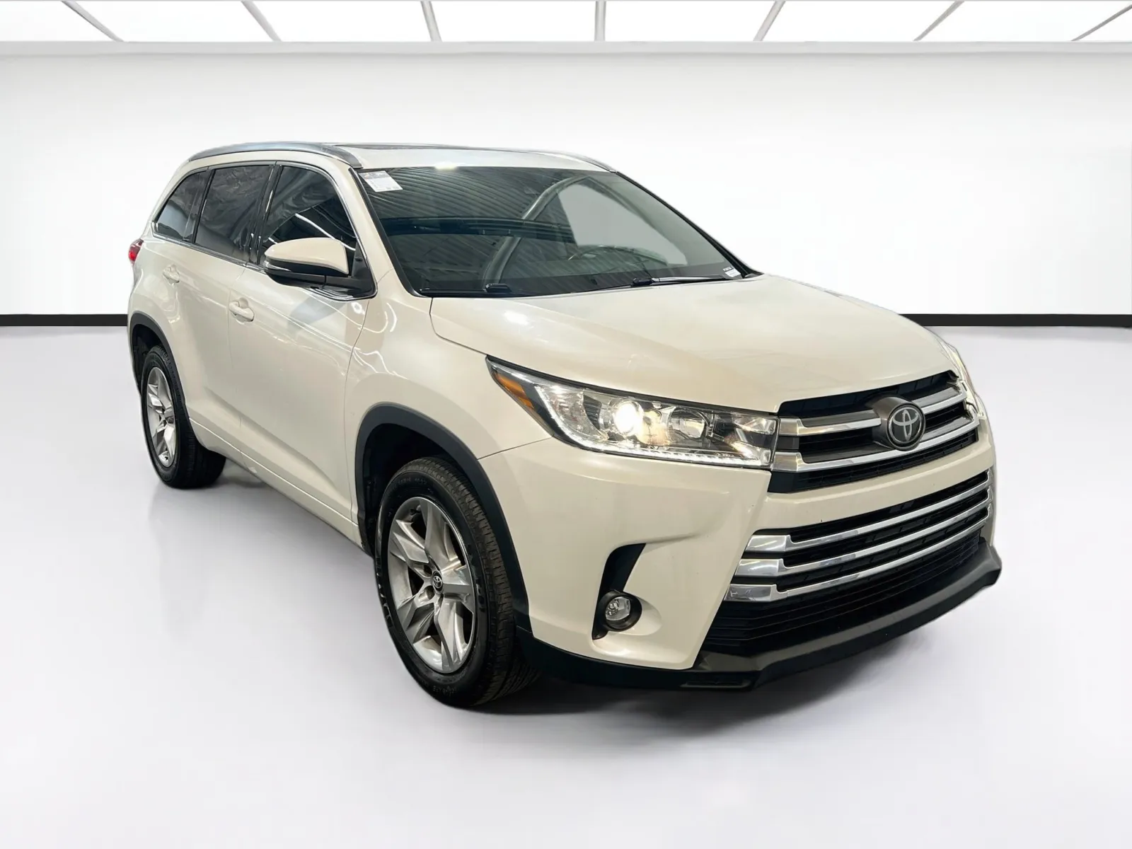 Toyota Highlander photo 3