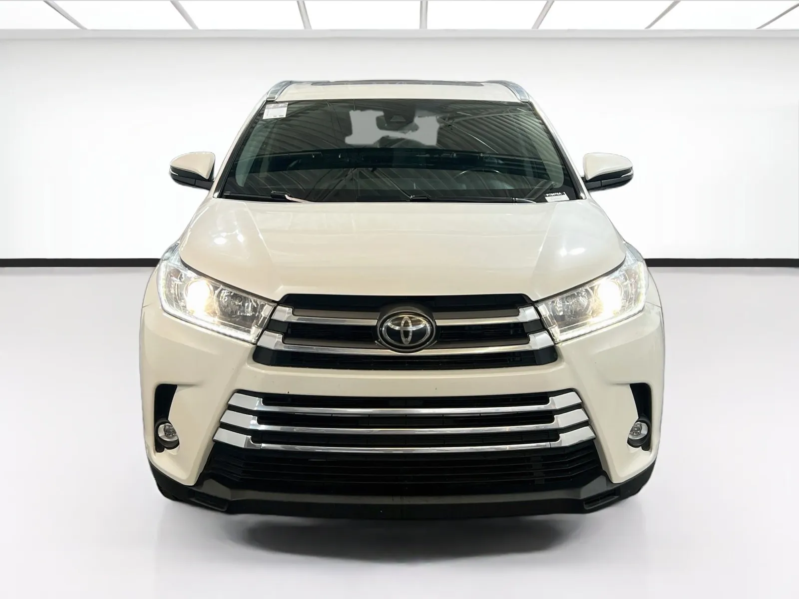 Toyota Highlander photo 2