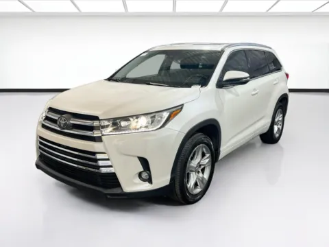 White 2019 Toyota Highlander Limited for sale in Chandler, AZ