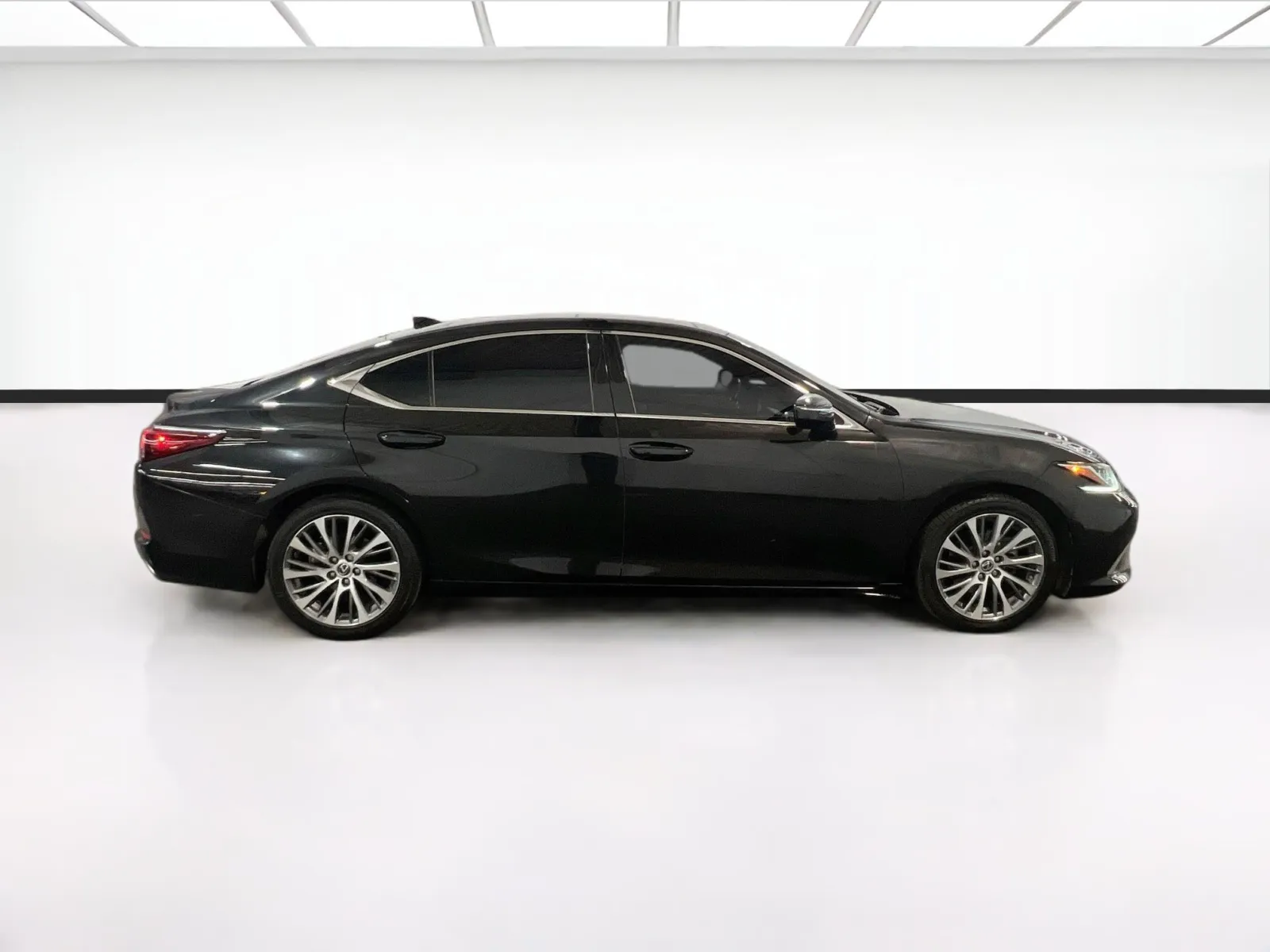 2019 Lexus ES 350 - Photo 25
