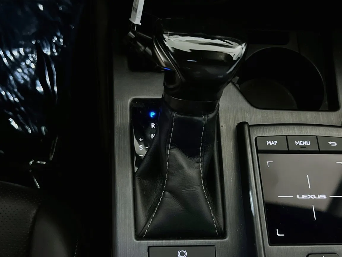 2019 Lexus ES 350 - Photo 13