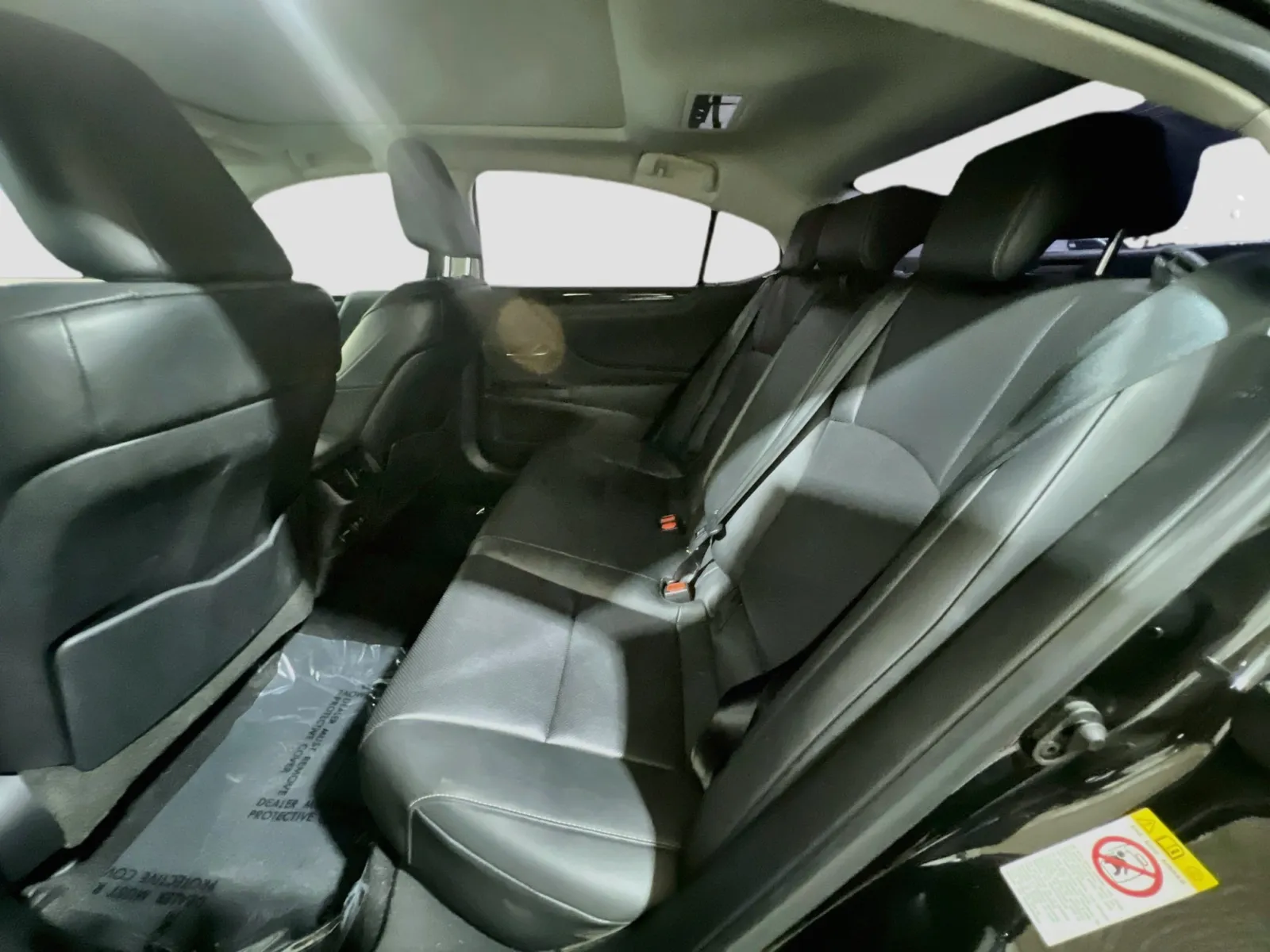 2019 Lexus ES 350 - Photo 18