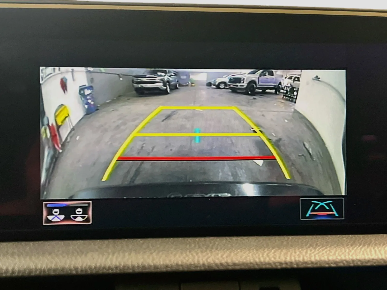 2019 Lexus ES 350 - Photo 10
