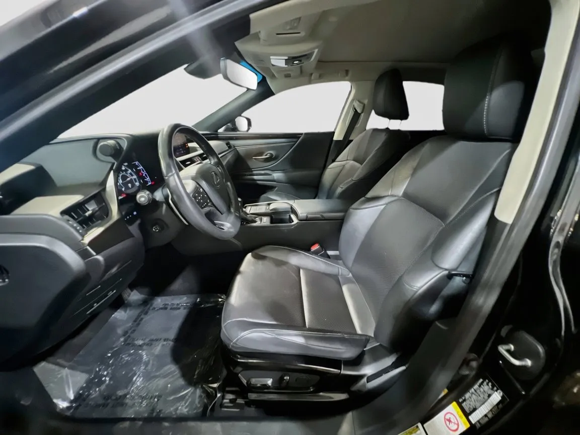 2019 Lexus ES 350 - Photo 15