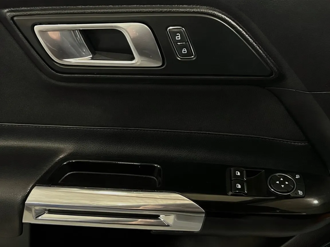 2019 Ford Mustang GT - Photo 13