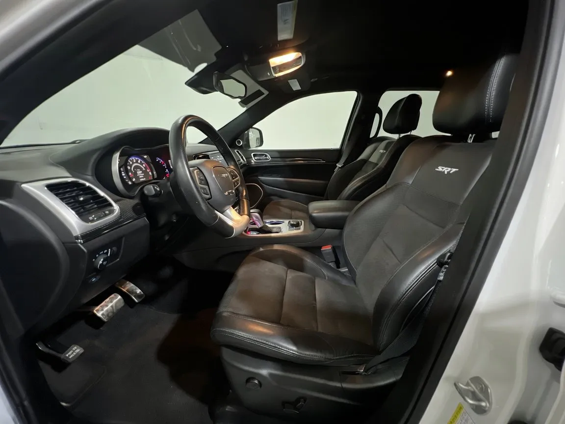 2020 Jeep Grand Cherokee SRT - Photo 16