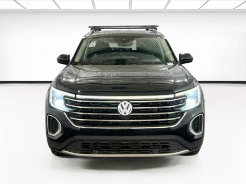Photos of 2024 Volkswagen Atlas 2.0T SE w/Technology for sale in Chandler, AZ at STG Chandler