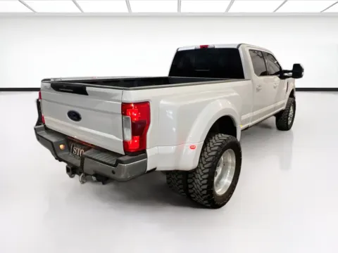 More photos of 2018 Ford Super Duty F-350 DRW LARIAT at STG Chandler, AZ