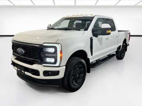 White 2023 Ford Super Duty F-350 SRW LARIAT for sale in Chandler, AZ