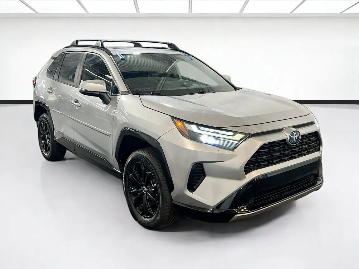 Toyota RAV4 photo 3
