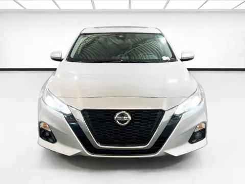 Photos of 2020 Nissan Altima 2.5 SV for sale in Chandler, AZ at STG Chandler