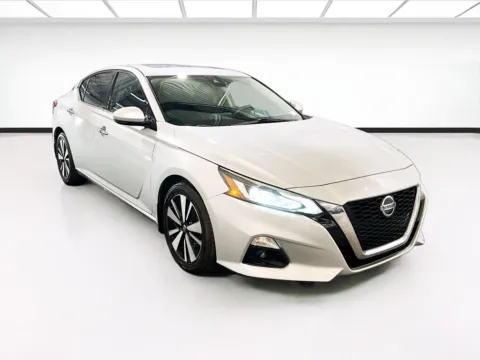 Another view of 2020 Nissan Altima 2.5 SV for sale in Chandler, AZ at STG Chandler