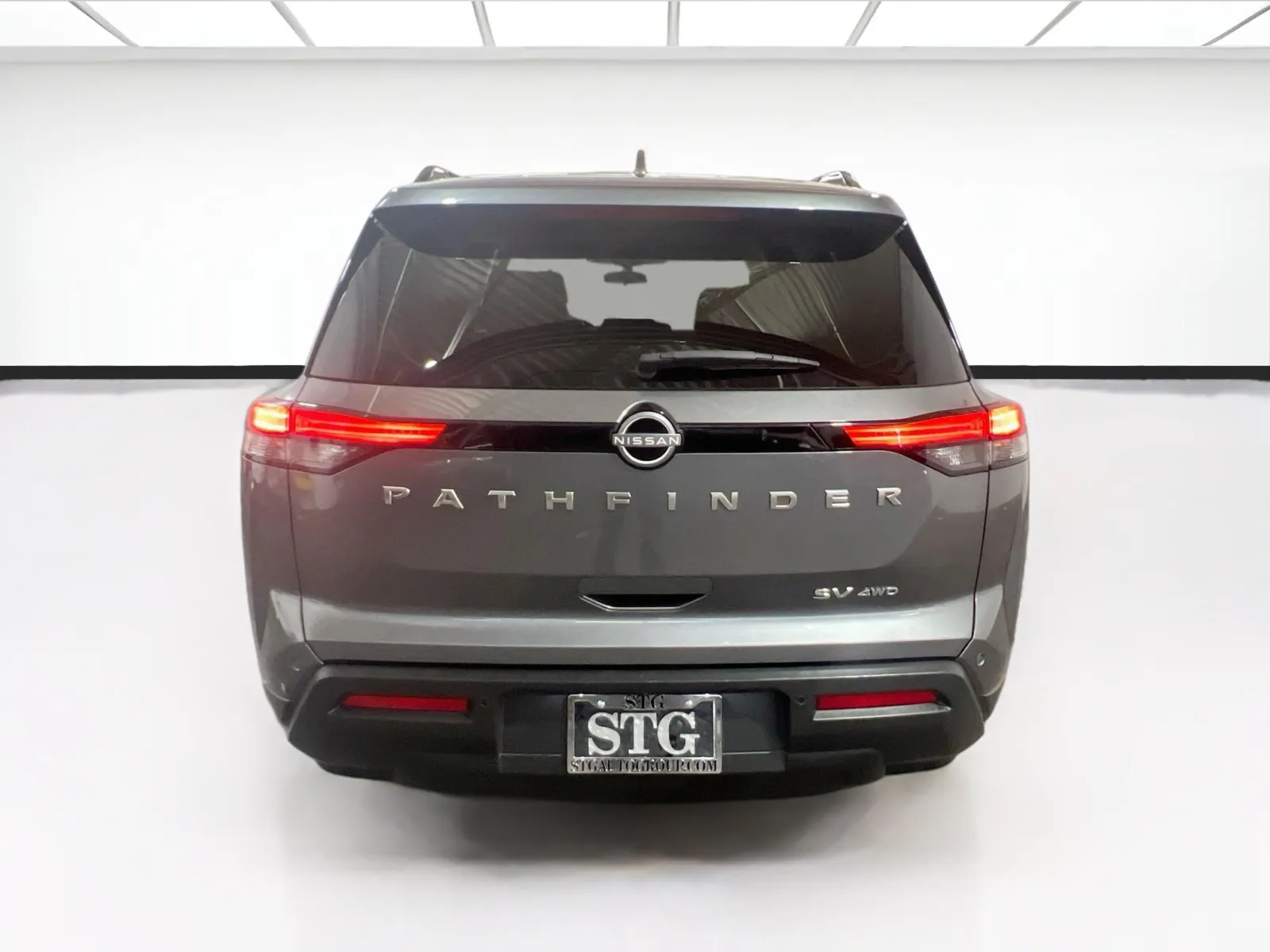 Nissan Pathfinder photo 5