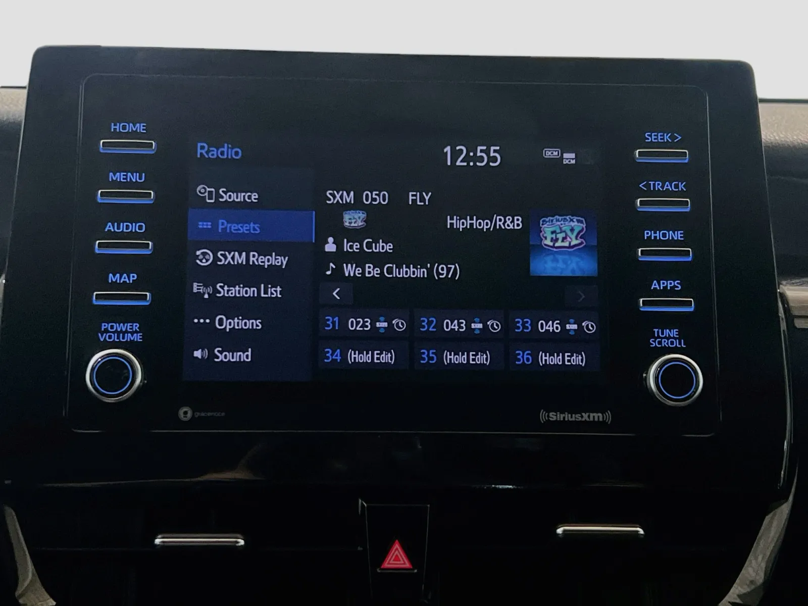 Toyota Camry photo 10
