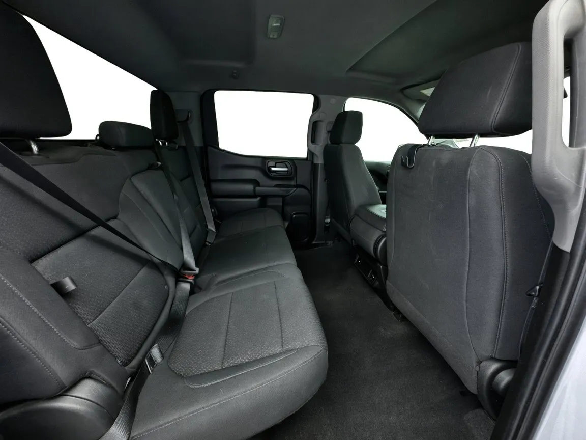 Chevrolet Silverado photo 18