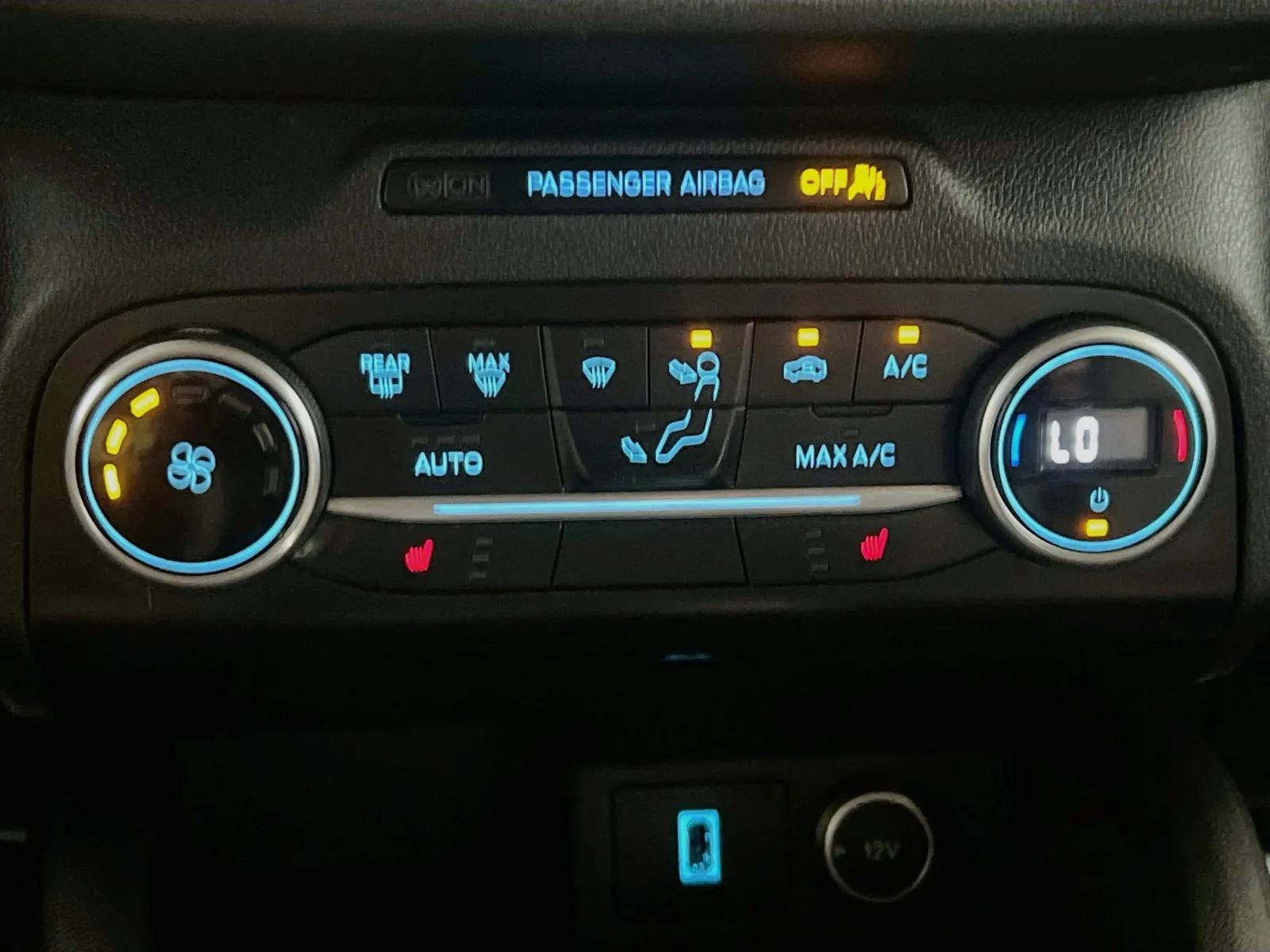 Ford Escape photo 12