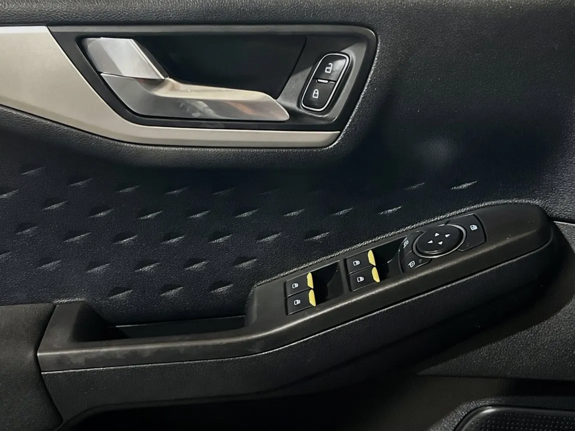 Ford Escape photo 14