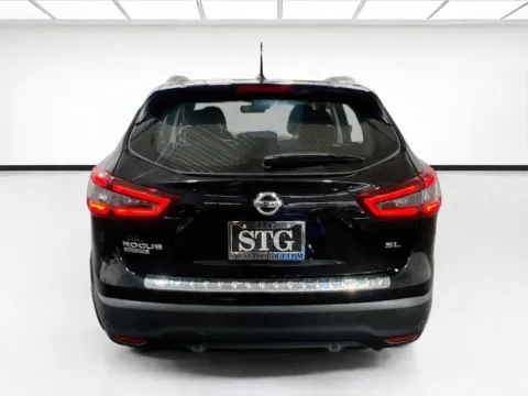 More photos of 2022 Nissan Rogue Sport SL at STG Chandler, AZ
