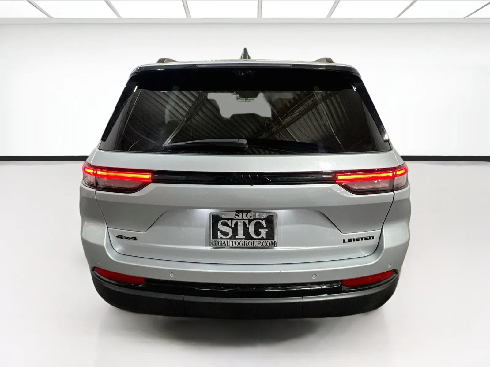Jeep Grand Cherokee photo 5