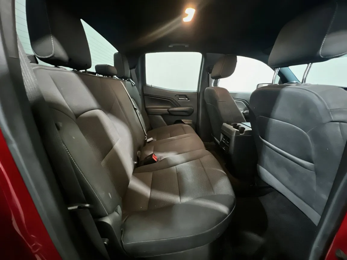 Chevrolet Colorado photo 18