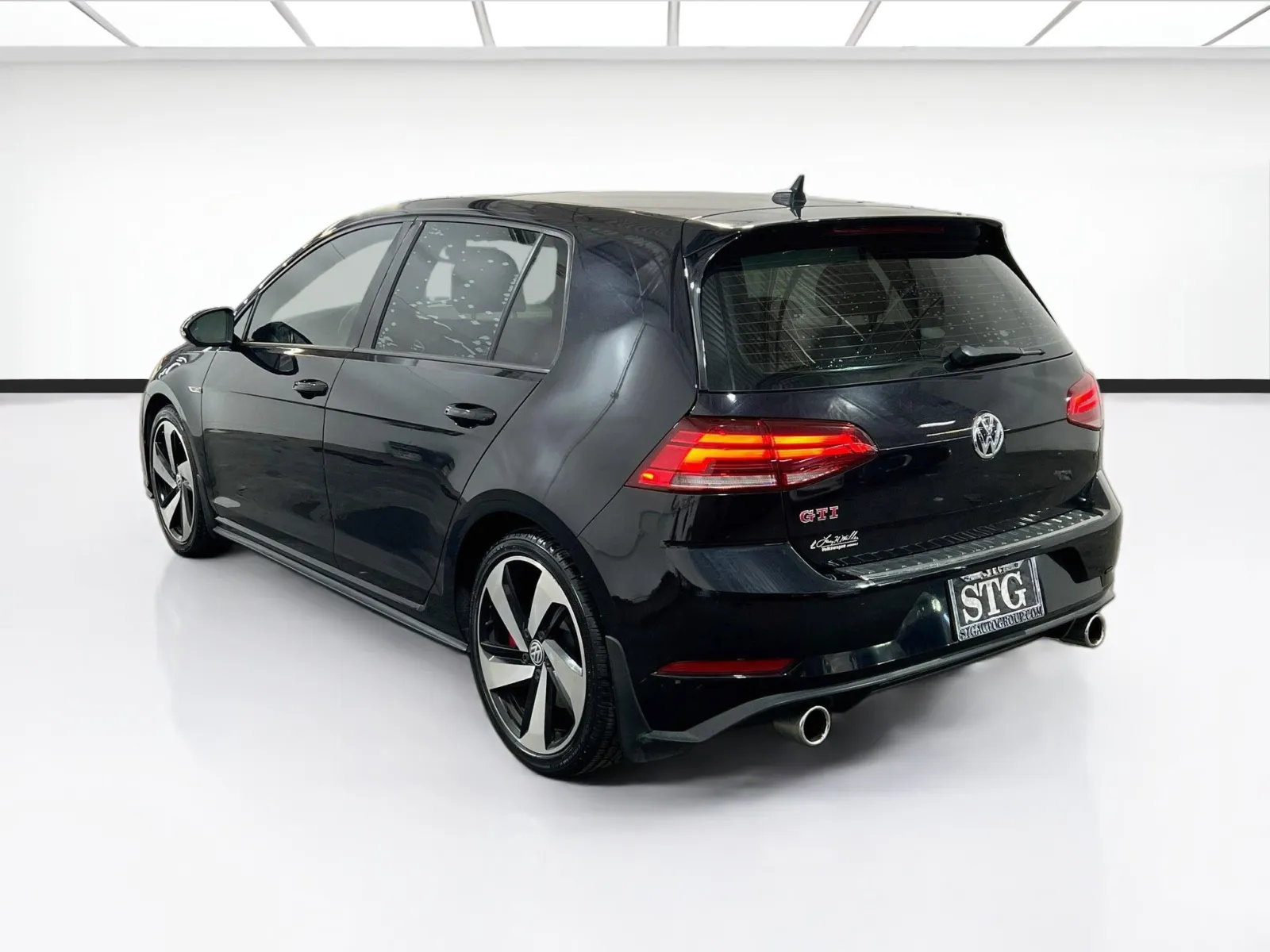 Volkswagen Golf GTI photo 6