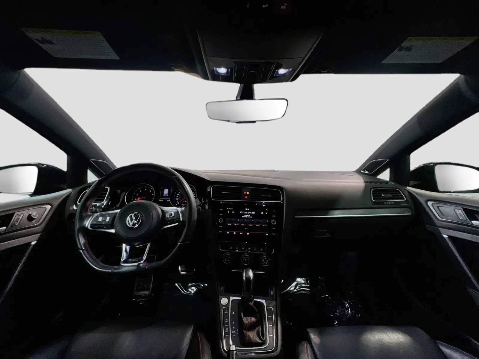 Volkswagen Golf GTI photo 17