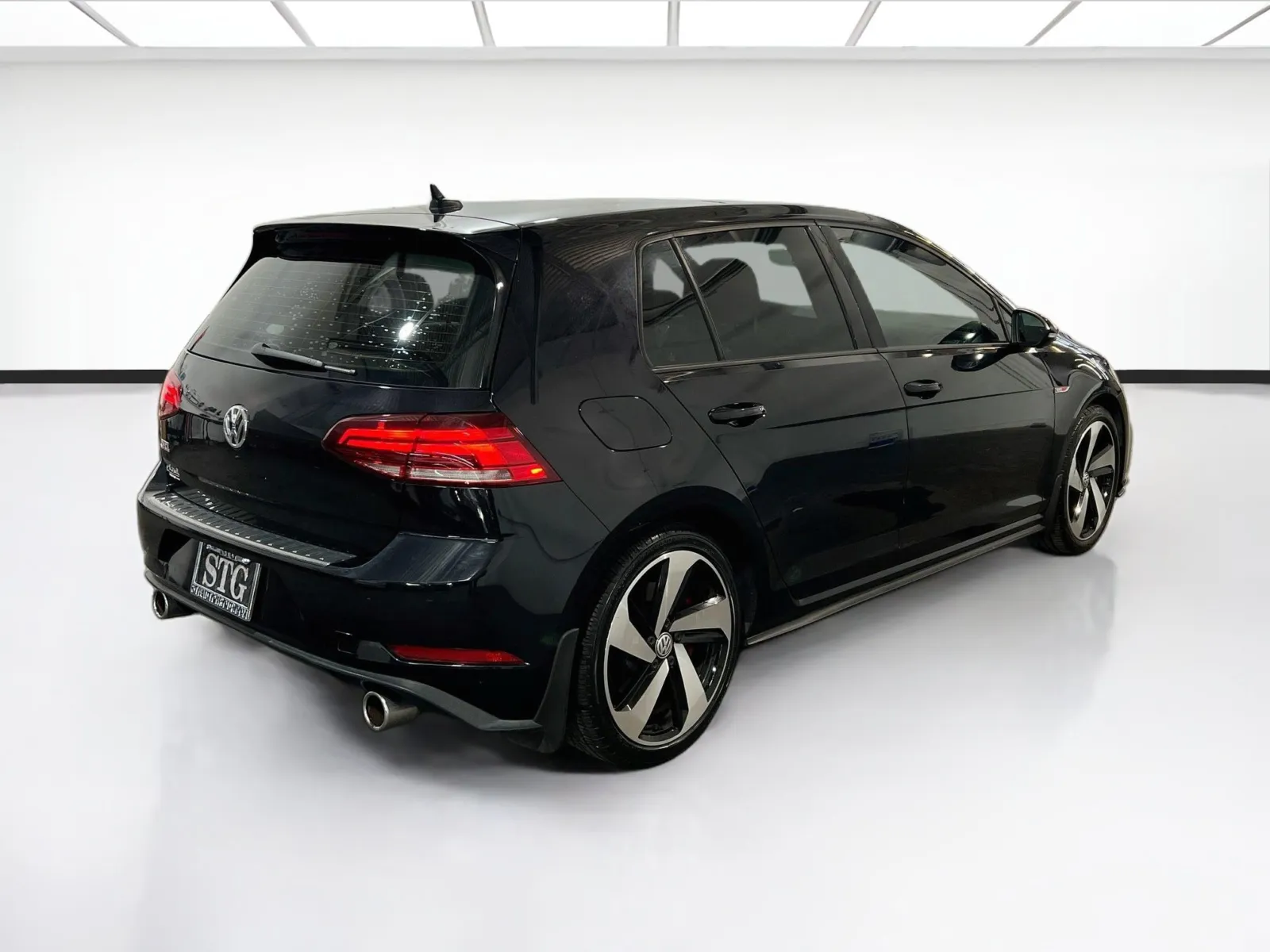 Volkswagen Golf GTI photo 4