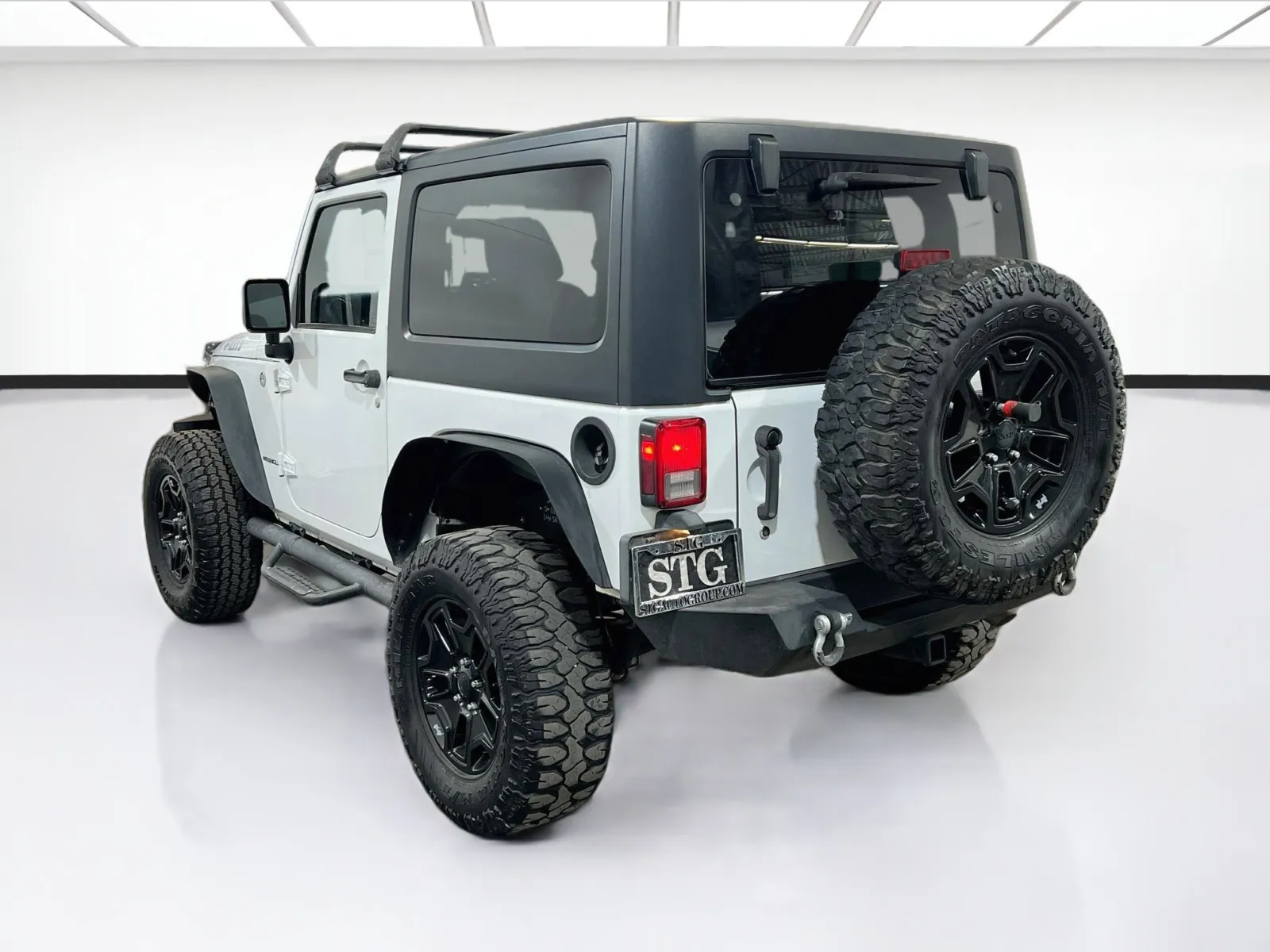 Jeep Wrangler photo 6