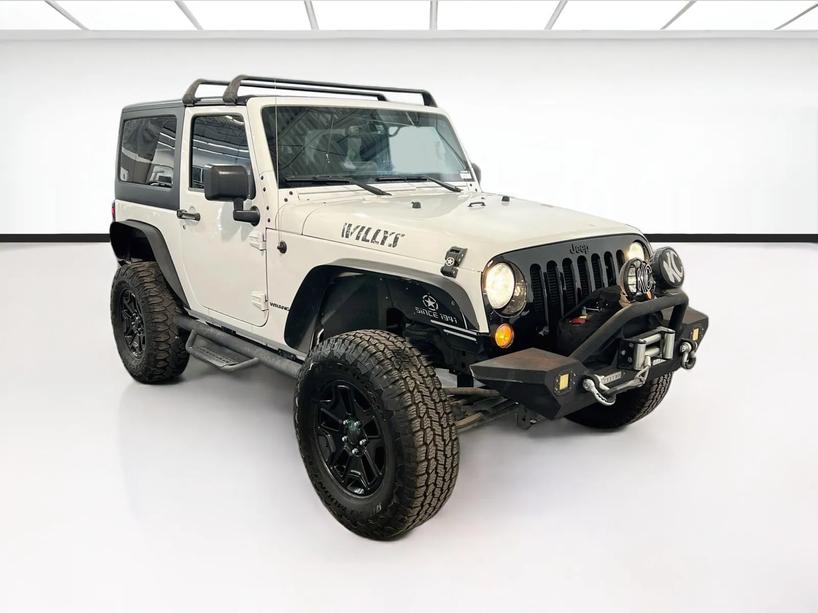 Jeep Wrangler photo 3