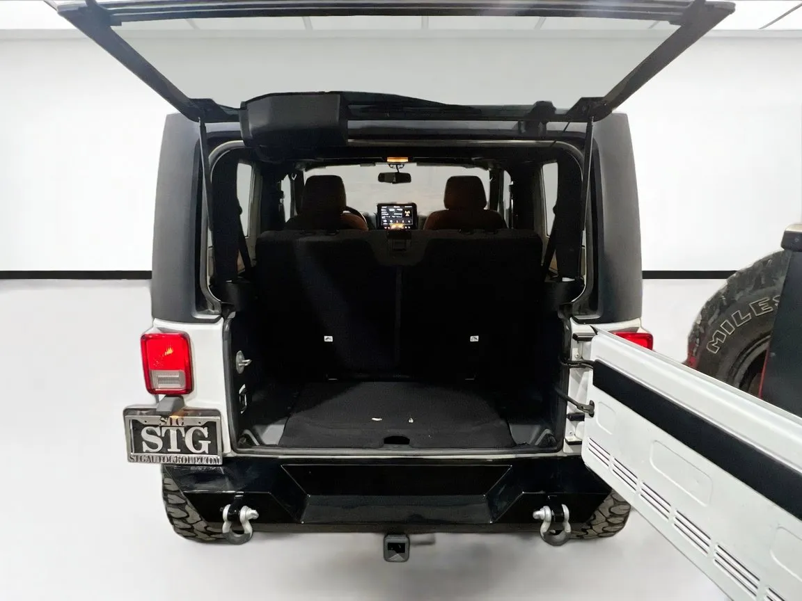 Jeep Wrangler photo 17