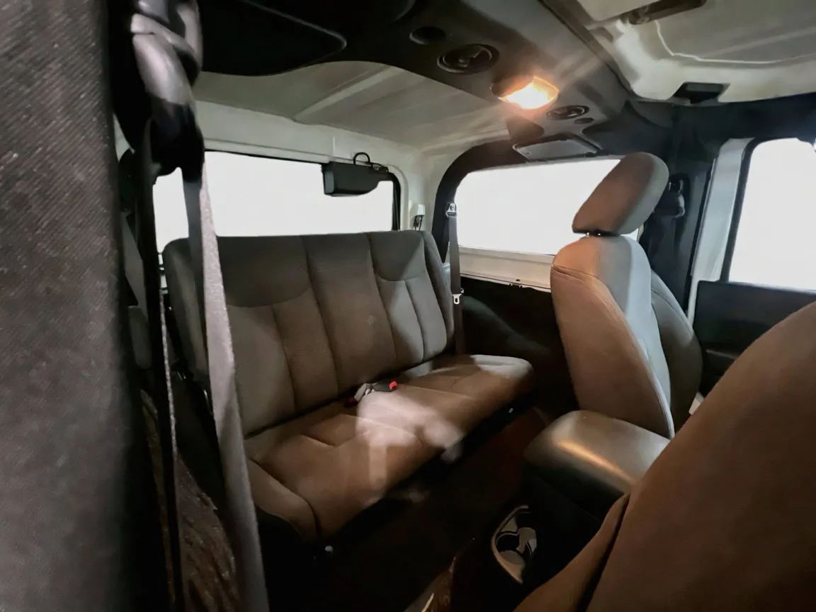 Jeep Wrangler photo 18