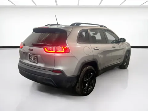 More photos of 2019 Jeep Cherokee Altitude at STG Chandler, AZ