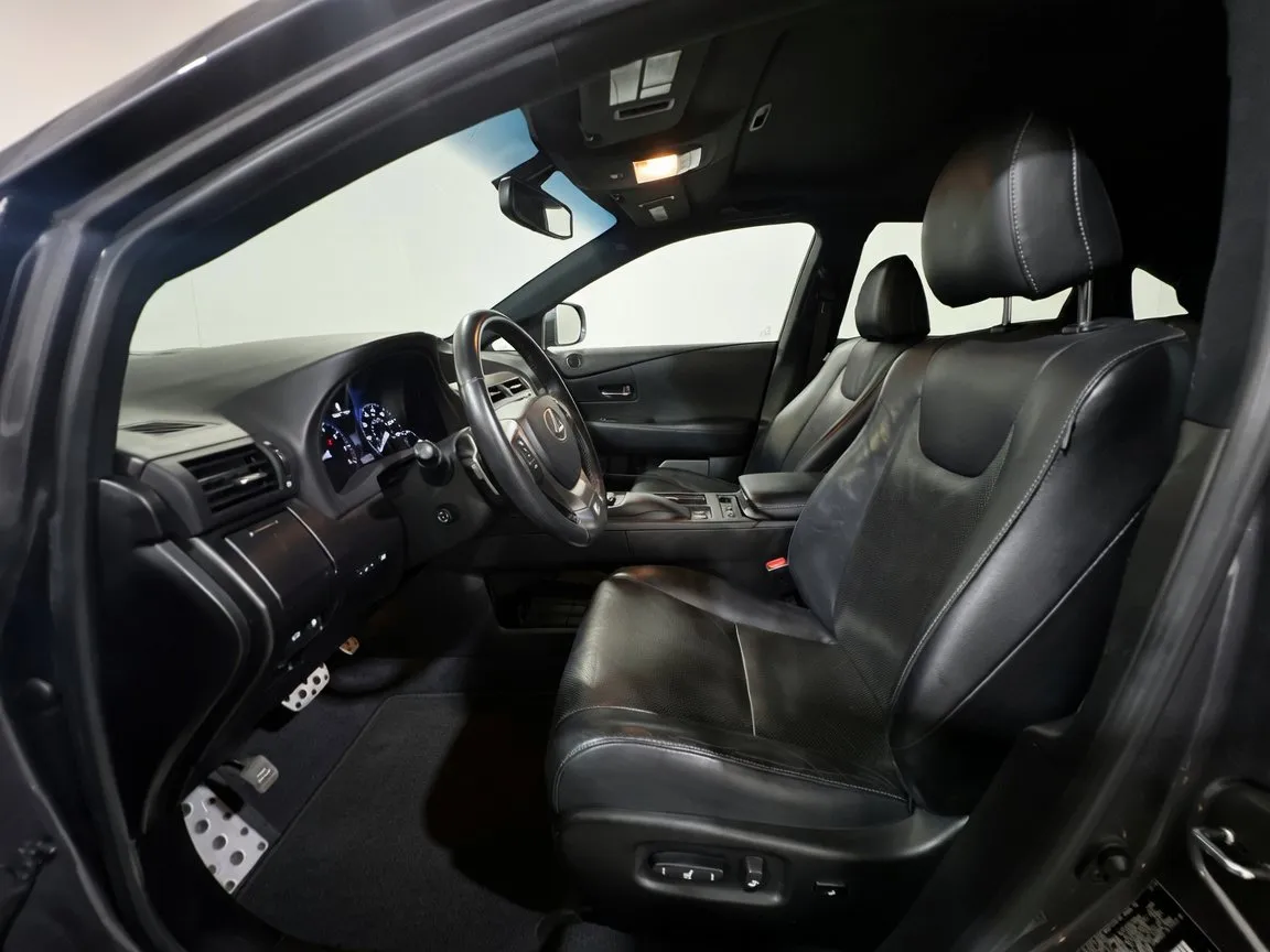Lexus RX photo 15