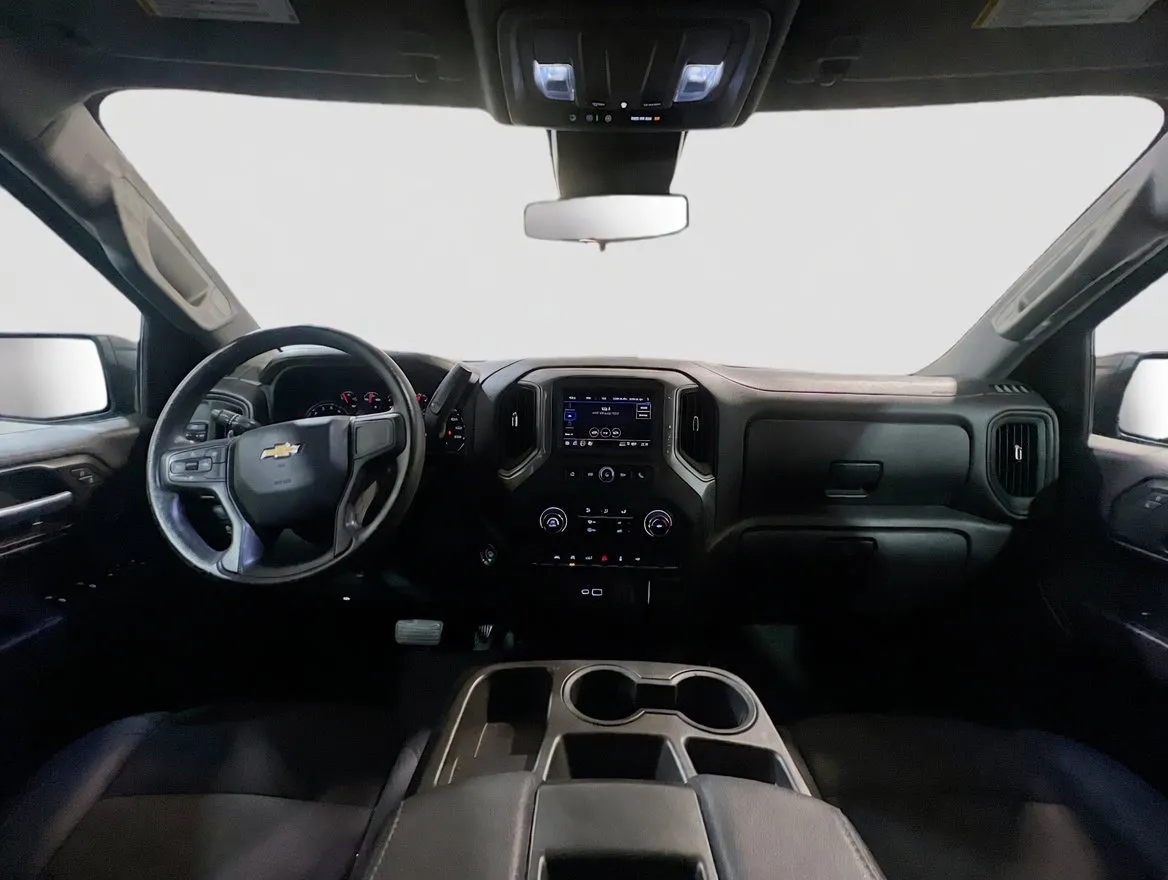 Chevrolet Silverado photo 15