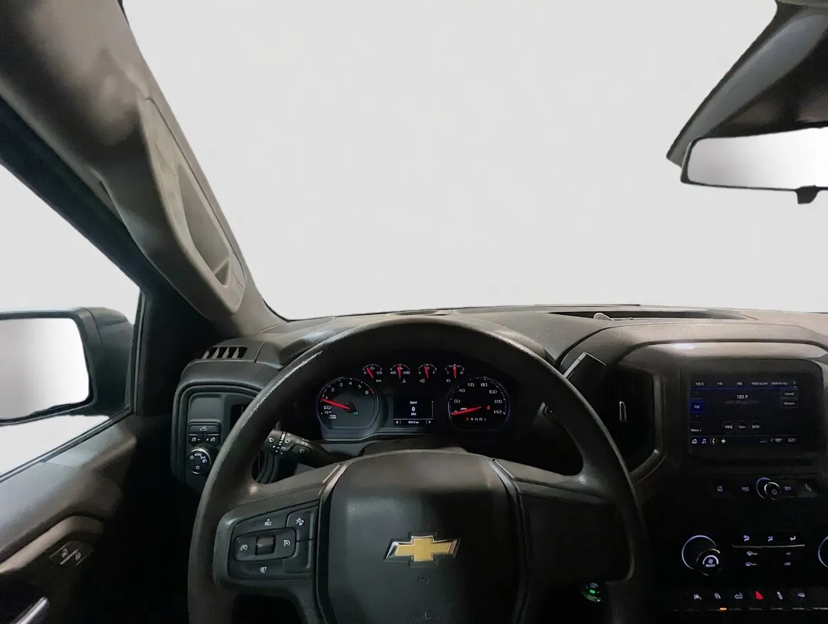 Chevrolet Silverado photo 7