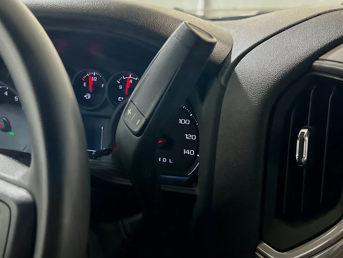 Chevrolet Silverado photo 12